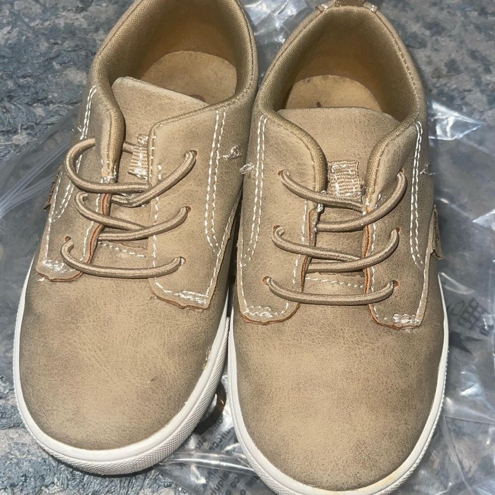 Shoes size 6